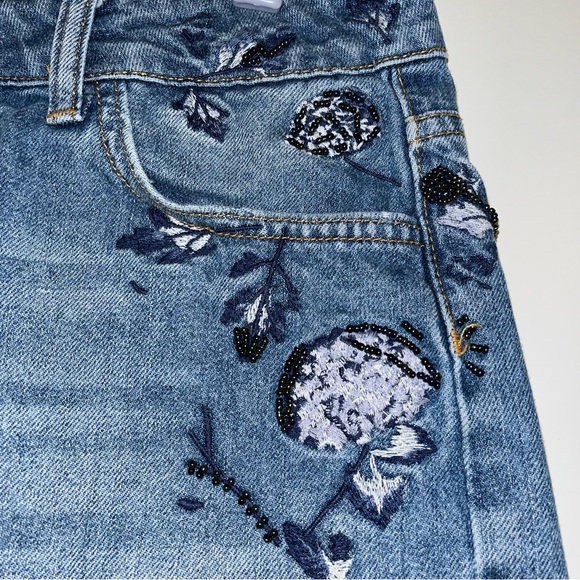 Zara jean shorts with embroidery and beads (US Size 6) - Picture 2 of 2